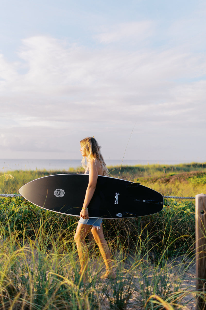 The Halligan Shortboard – Carbon Surfboard – view 7