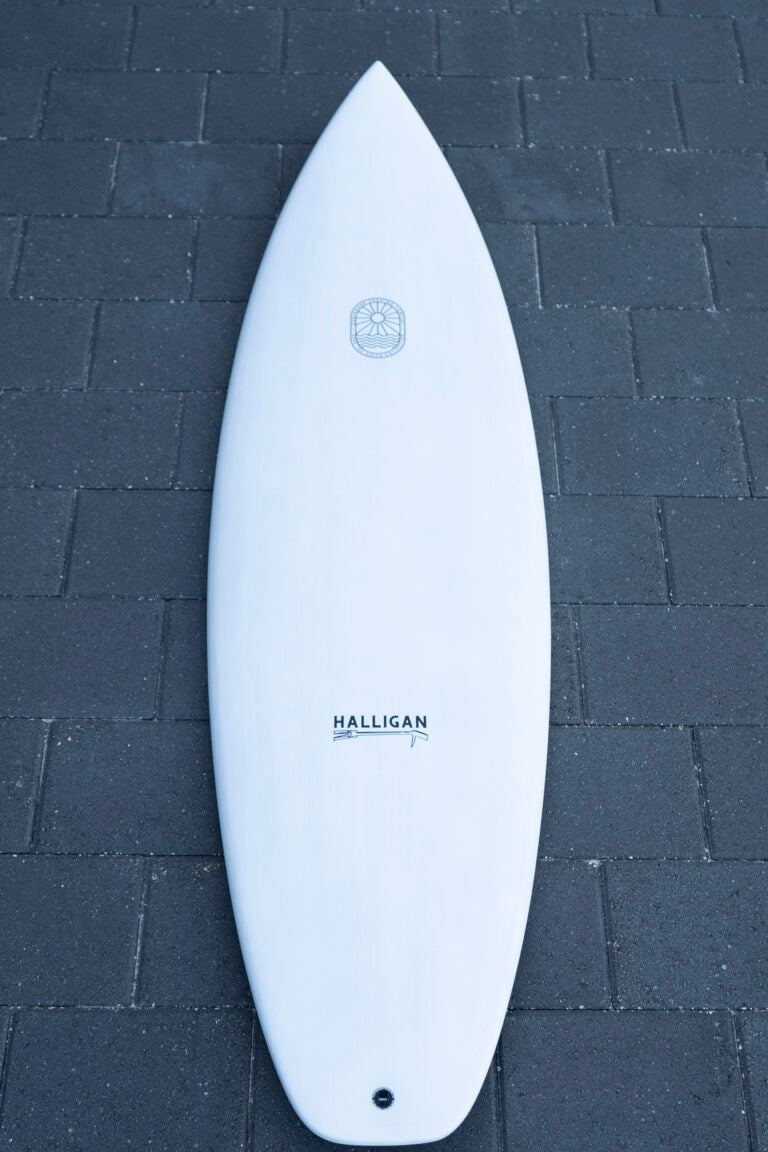 The Halligan Shortboard – Carbon Surfboard – view 4