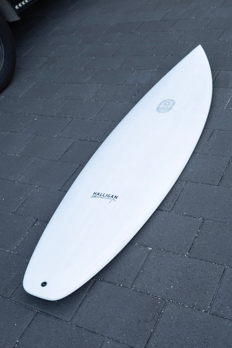 The Halligan Shortboard – Carbon Surfboard – view 3